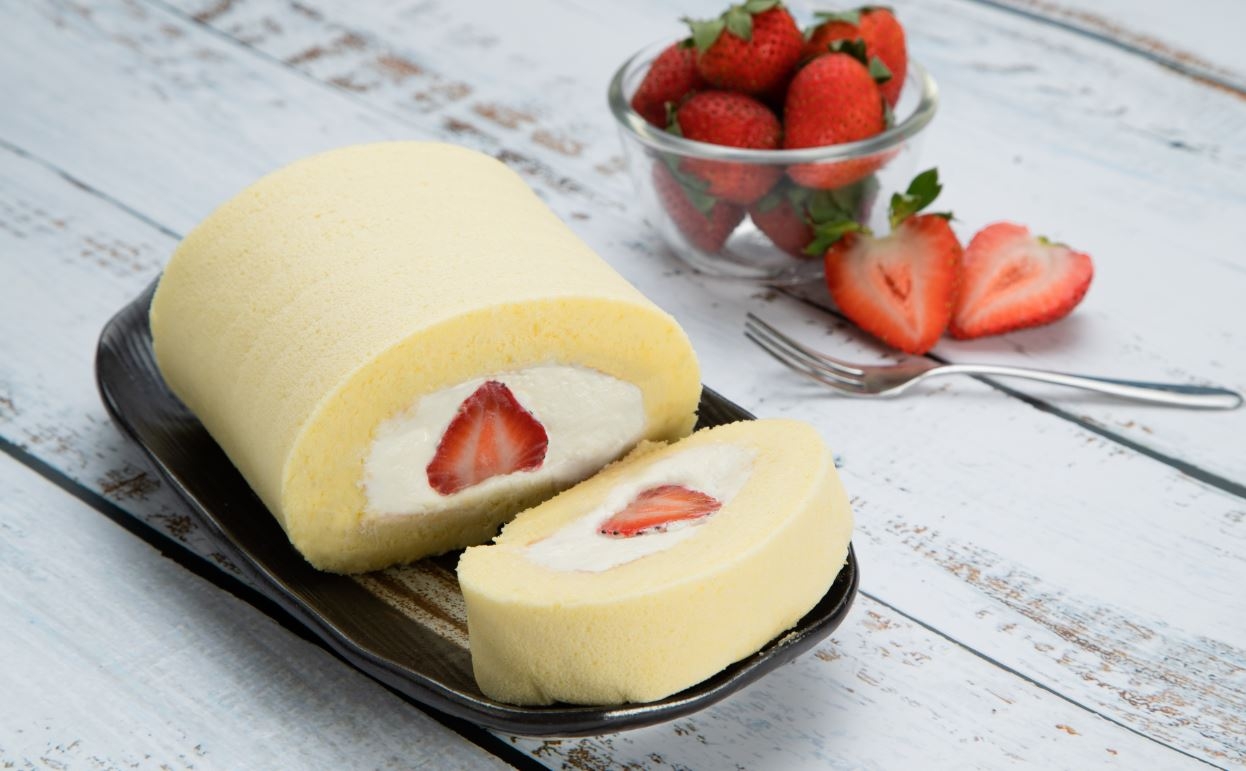 Vanilla and strawberry swiss roll
