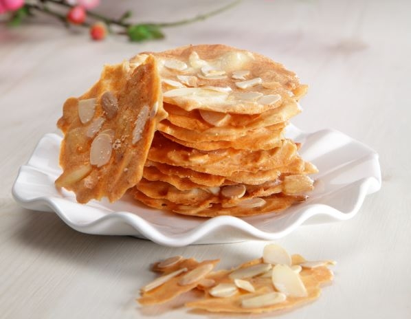 Almond crisps